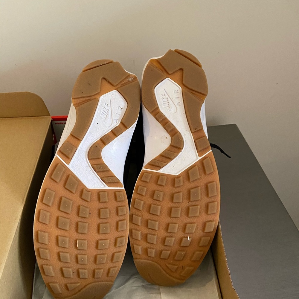 Nike sneakers - Picture 7 of 7